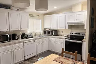 8631 SW 18th Pl, Davie, FL 33324 - Photo 9