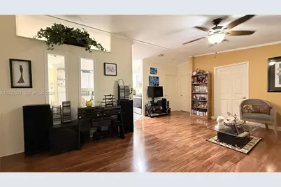 8631 SW 18th Pl, Davie, FL 33324 - Photo 3