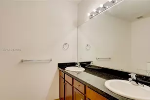 954 SW 147th Ave, Pembroke Pines, FL 33027 - Photo 15