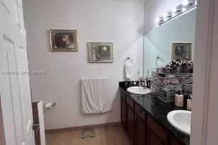 954 SW 147th Ave, Pembroke Pines, FL 33027 - Photo 9