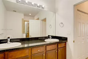 954 SW 147th Ave, Pembroke Pines, FL 33027 - Photo 17