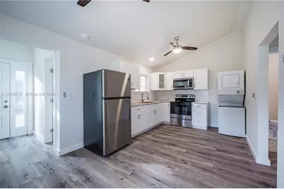 4504 Oakley St #B, Port Charlotte, FL 33980 - Photo 9