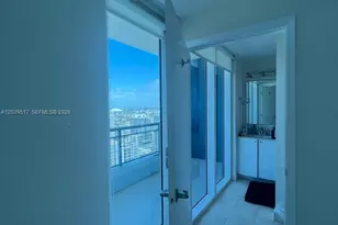 60 SW 13th St, Miami, FL 33130 - Photo 3