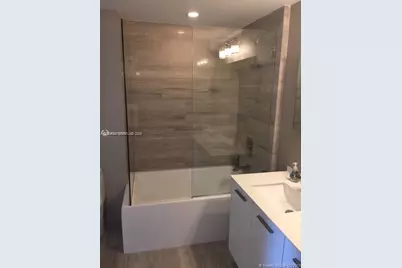 1300 Brickell Bay Dr #1707, Miami, FL 33131 - Photo 7