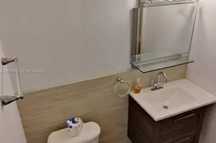 1279 NE 180th St, North Miami Beach, FL 33162 - Photo 5
