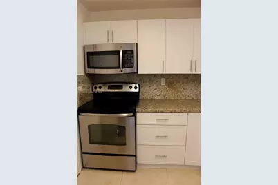 2333 Brickell Ave #1004, Miami, FL 33129 - Photo 5