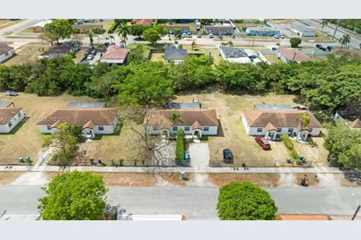 10544 SW 182nd St, Miami, FL 33157 - Photo 11