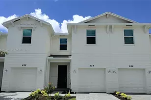 654 SE Lk Fls St, Port Saint Lucie, FL 34984 - Photo 1