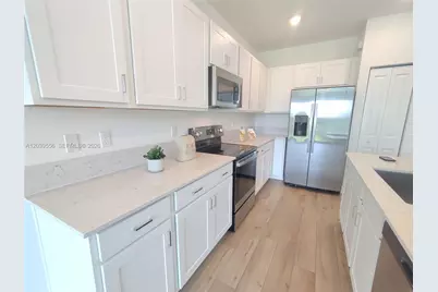 654 SE Lake Falls St #654, Port Saint Lucie, FL 34984 - Photo 5