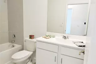 654 SE Lk Fls St, Port Saint Lucie, FL 34984 - Photo 17