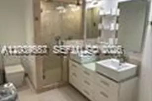 546 NE 199th Ln, Miami, FL 33179 - Photo 11