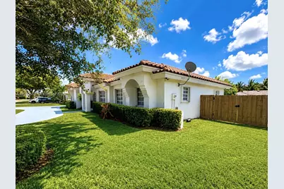 15690 SW 153rd Ct, Miami, FL 33187 - Photo 3