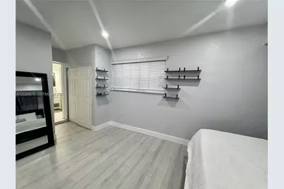 3010 N 73rd Ave, Hollywood, FL 33024 - Photo 13