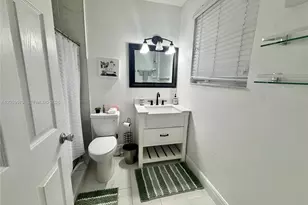 3010 N 73rd Ave, Hollywood, FL 33024 - Photo 15