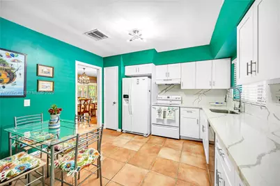 8701 SW 87th Ct, Miami, FL 33173 - Photo 11