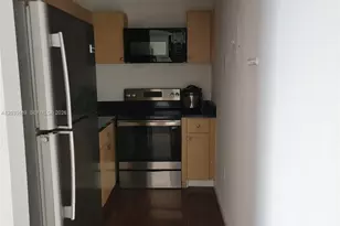 4841 NW 7th St, Miami, FL 33126 - Photo 5