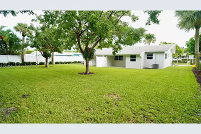 323 Northlake Dr #323/325, North Palm Beach, FL 33408 - Photo 19