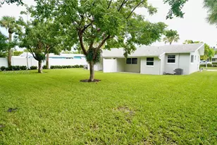 323 Northlake Dr, North Palm Beach, FL 33408 - Photo 19