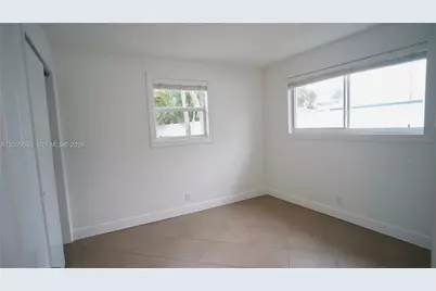 323 Northlake Dr #323/325, North Palm Beach, FL 33408 - Photo 11
