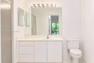 8090 S Aragon Blvd, Sunrise, FL 33322 - Photo 15