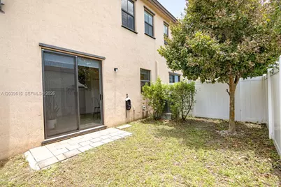 11064 W 33rd Way, Hialeah, FL 33018 - Photo 33