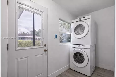 65 NW 118th St, Miami, FL 33168 - Photo 15