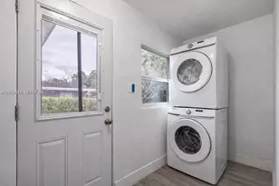 65 NW 118th St, Miami, FL 33168 - Photo 15
