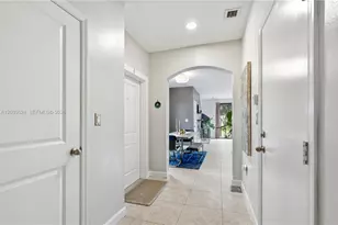 324 NE 194th Ln, Miami, FL 33179 - Photo 5