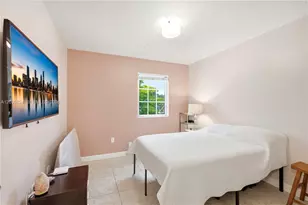 324 NE 194th Ln, Miami, FL 33179 - Photo 25