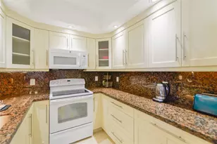 1980 S Ocean Dr, Hallandale Beach, FL 33009 - Photo 17