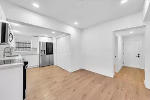 4719 E 8th Ct, Hialeah, FL 33013 - Photo 11