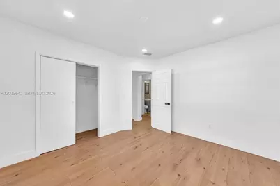 4719 E 8th Ct, Hialeah, FL 33013 - Photo 15