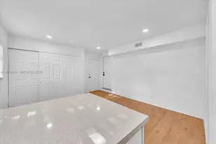 4719 E 8th Ct, Hialeah, FL 33013 - Photo 29