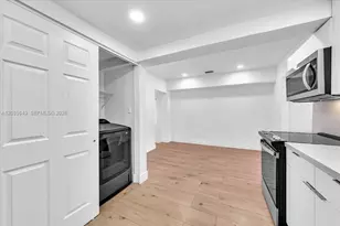 4719 E 8th Ct, Hialeah, FL 33013 - Photo 5