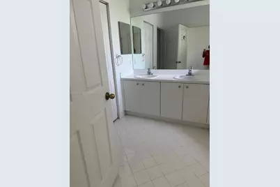 22270 SW 93rd Pl, Cutler Bay, FL 33190 - Photo 7