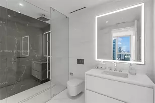 300 Biscayne Blvd Way, Miami, FL 33131 - Photo 9