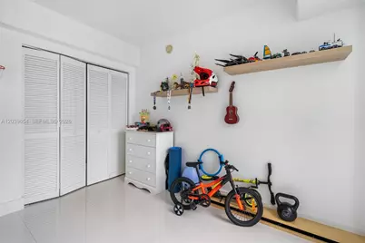 41 SE 5th St #1202, Miami, FL 33131 - Photo 3