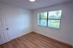 2735 W 66th St, Hialeah, FL 33016 - Photo 11
