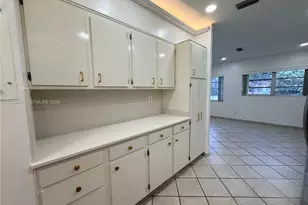 561 W 39th St, Hialeah, FL 33012 - Photo 45