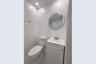 561 W 39th St #n/a, Hialeah, FL 33012 - Photo 59