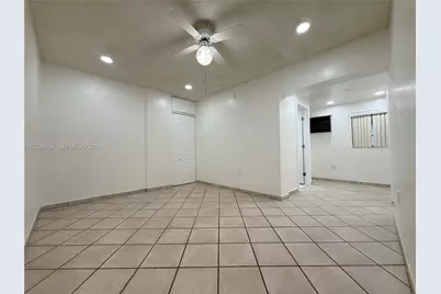 561 W 39th St #n/a, Hialeah, FL 33012 - Photo 35