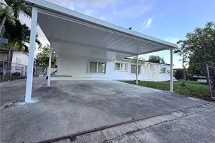 561 W 39th St, Hialeah, FL 33012 - Photo 5