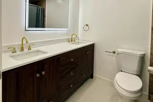 561 W 39th St, Hialeah, FL 33012 - Photo 39