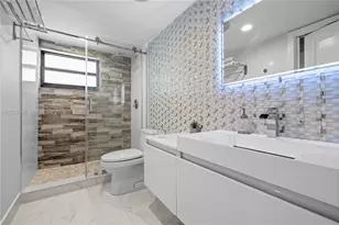 2771 NE 164th St, North Miami Beach, FL 33160 - Photo 33