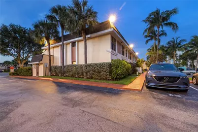 2771 NE 164th St #12, North Miami Beach, FL 33160 - Photo 39