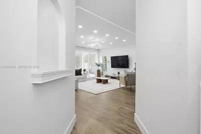 19185 NW 22nd St, Pembroke Pines, FL 33029 - Photo 13