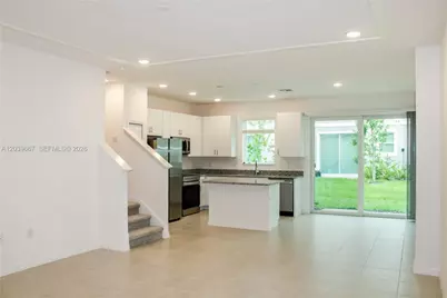 34218 Cinder Way #34218, Zephyrhills, FL 33545 - Photo 3