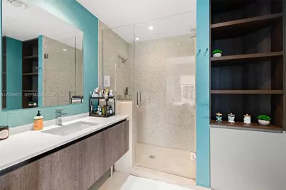 68 SE 6th St #2601, Miami, FL 33131 - Photo 7