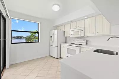 999 Hamilton Dr #999B, Homestead, FL 33034 - Photo 9