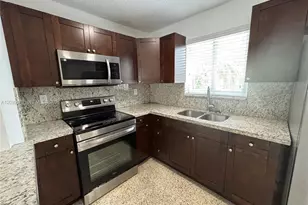 458 E 31st St, Hialeah, FL 33013 - Photo 1